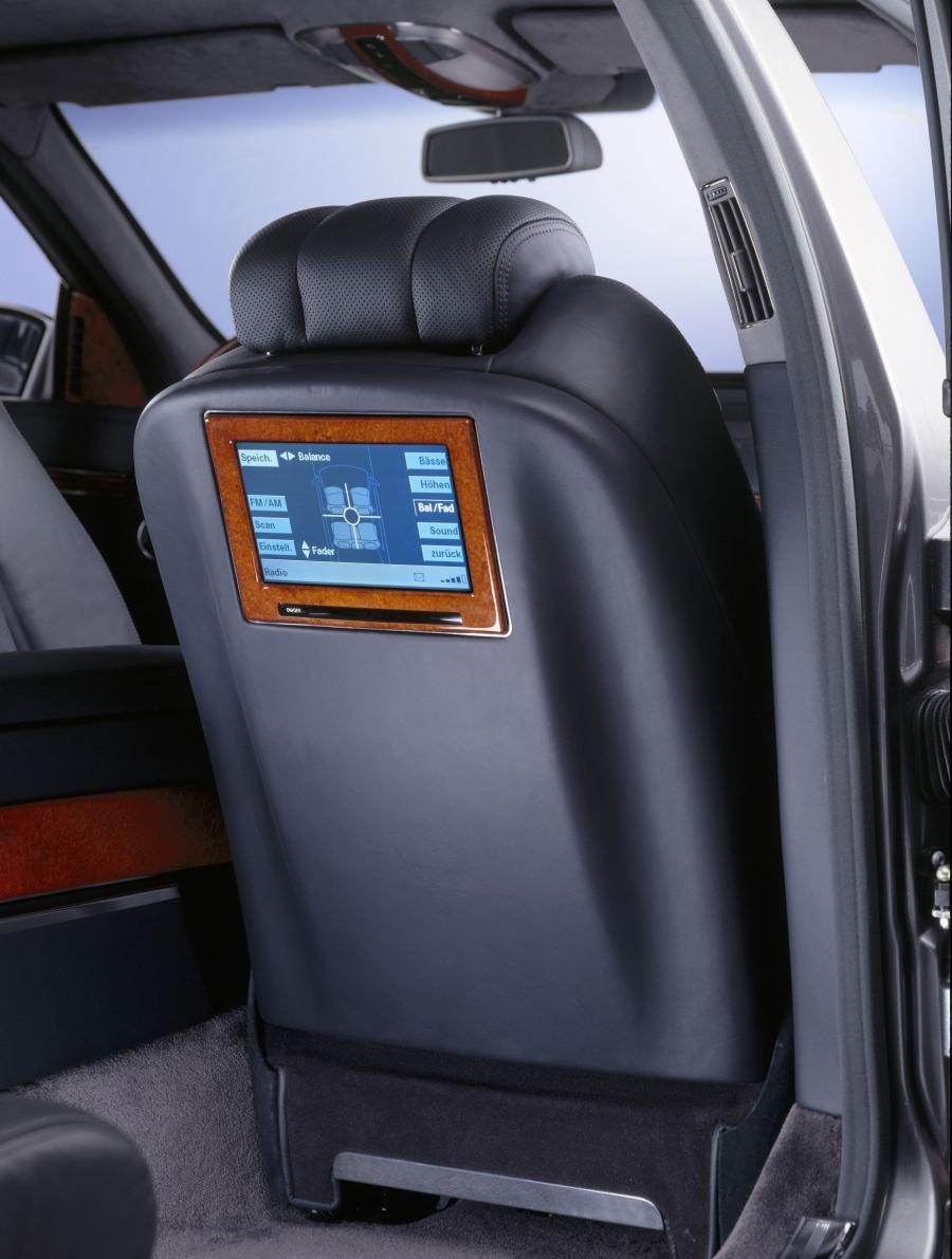 Детали интерьера Maybach 57 (W240) 2002 года  (фото 47 из 95)